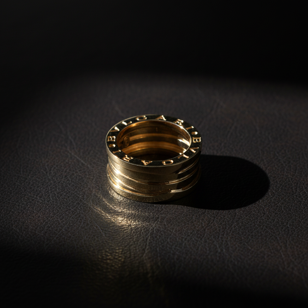 Anillo banda acanalada cuero mate