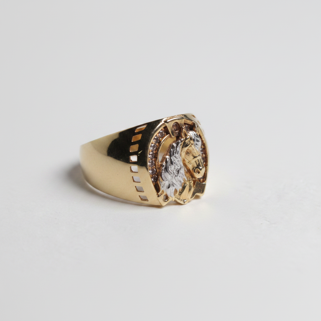Anillo caballo fondo blanco