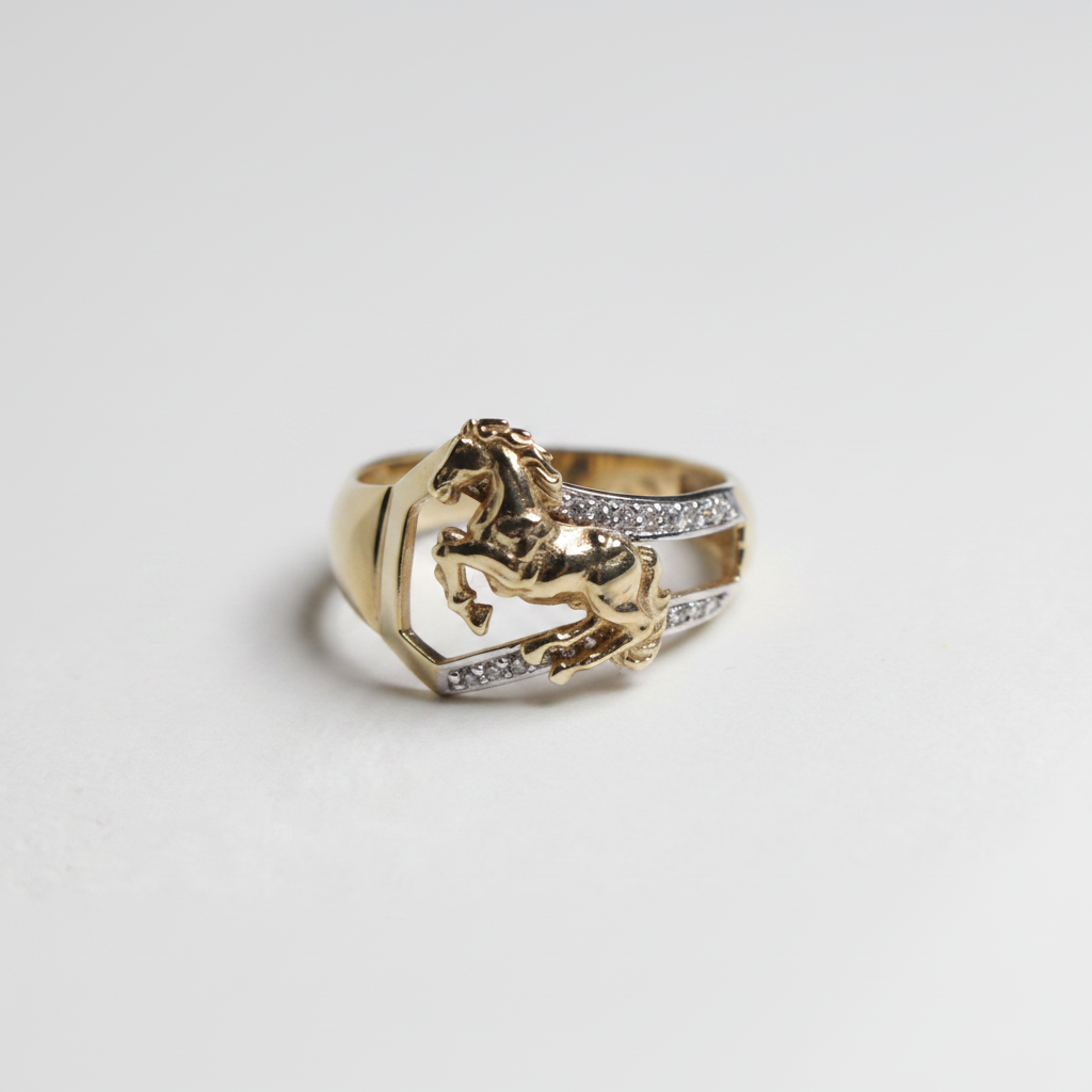 Anillo caballo rampante fondo blanco