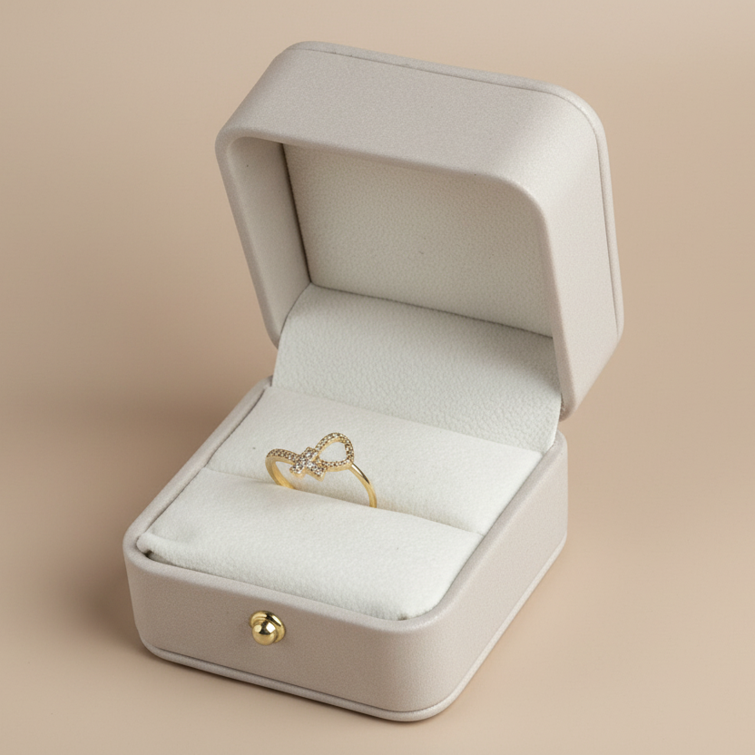 Anillo con diseño de lazo mejorado