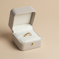 Anillo con diseño en V versión premium