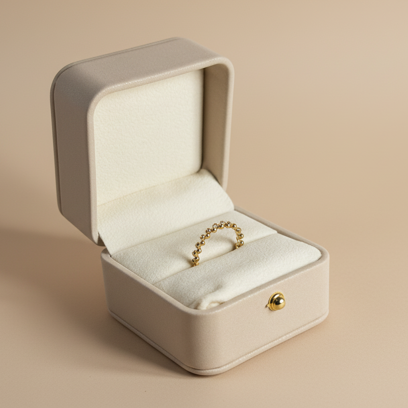 Anillo con piedras mejorado