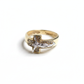 Anillo cruz Cristo fondo blanco