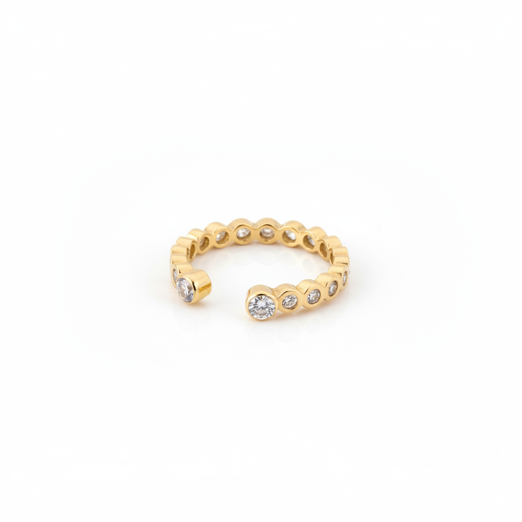 Anillo diamantes bezeles fondo blanco