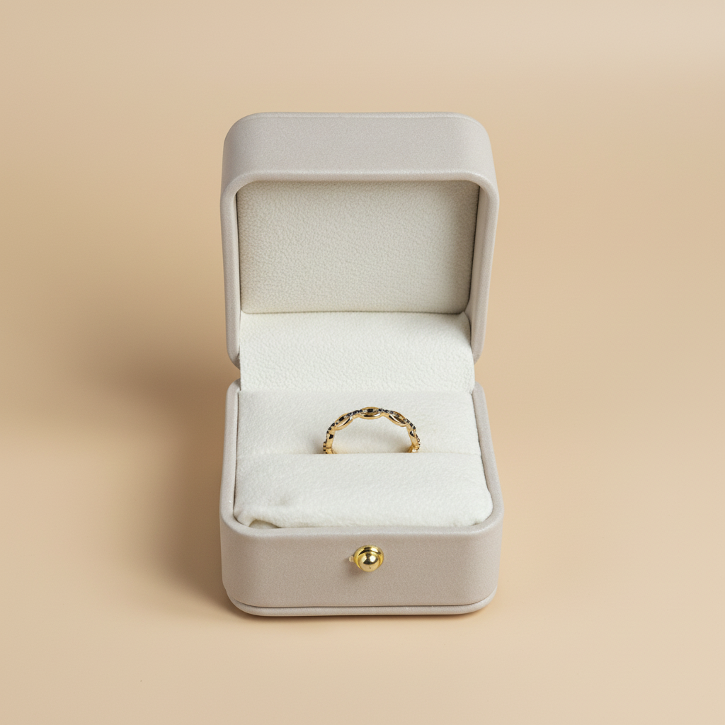 Anillo en caja - fondo limpio