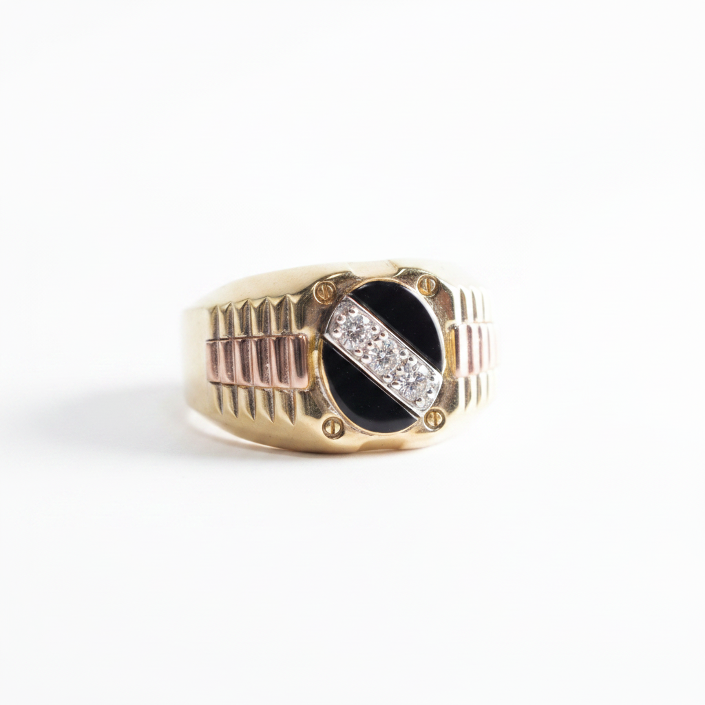Anillo ónix fondo blanco limpio