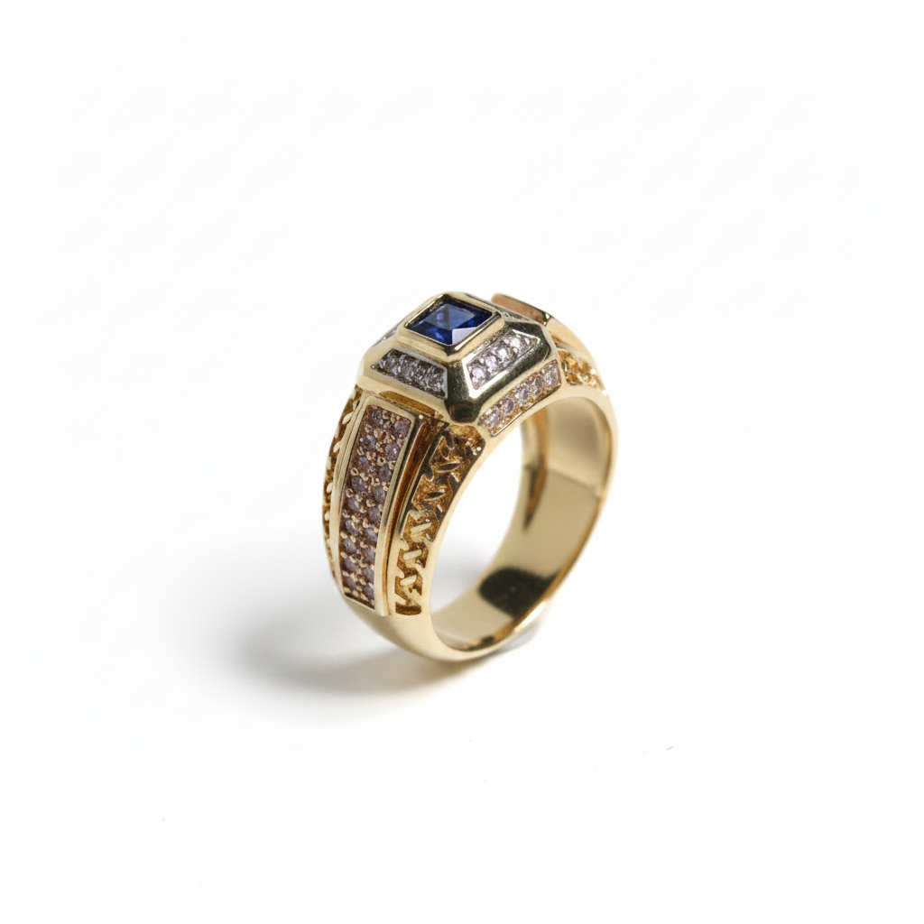 Anillo zafiro fondo blanco limpio