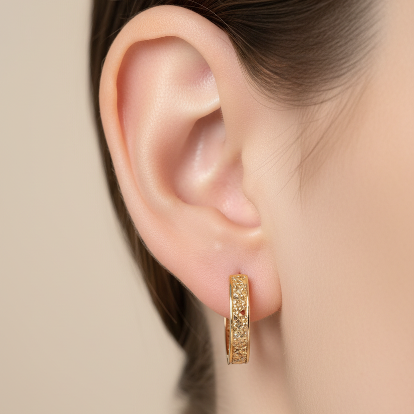 Aretes de oro en oreja - Tamaño pequeño
