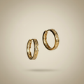 Aretes de oro flotantes - Fondo beige