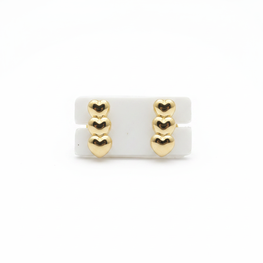 Aretes tres corazones - foto mejorada cuadrada