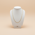 Cadena de oro 18k delicada - exhibidor moderno fondo blanco