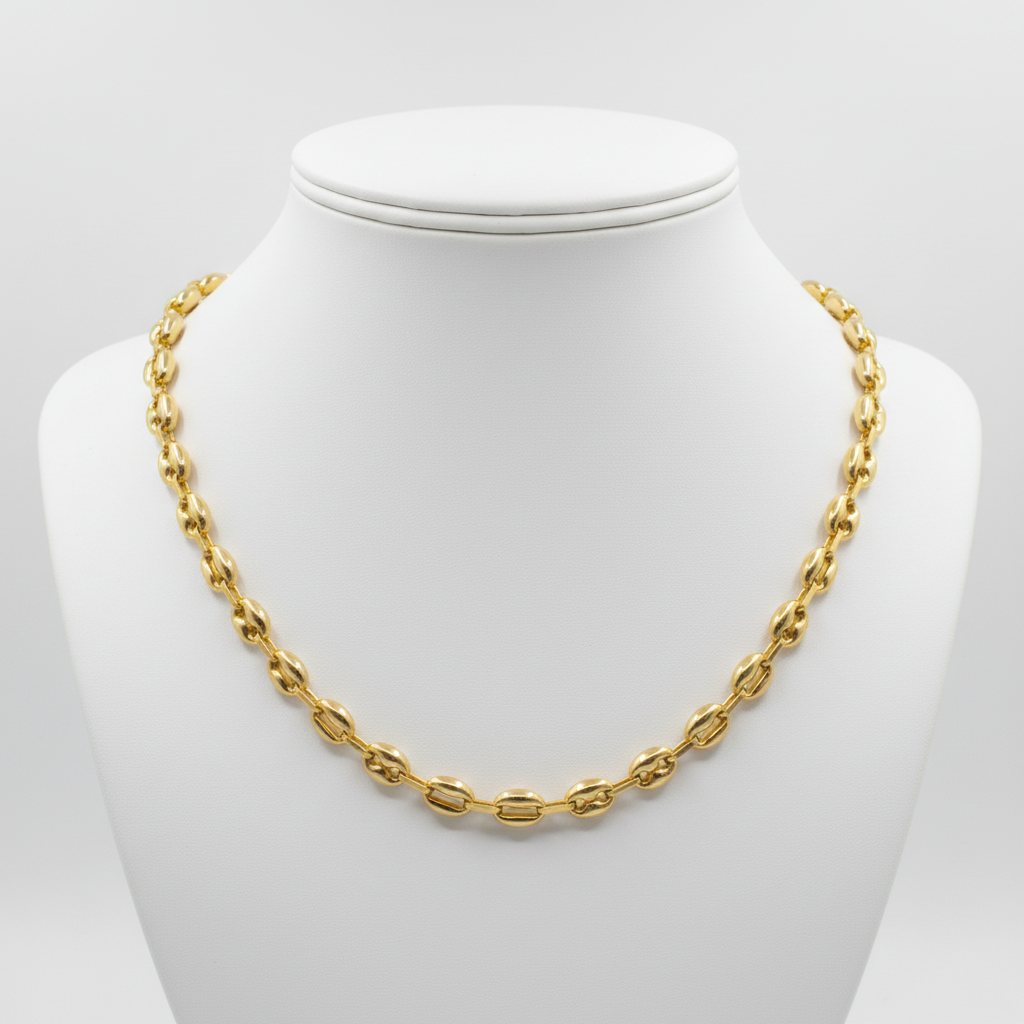 Cadena marina gucci coffee bean busto fondo blanco