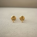 Mini aretes de oro cruz iguales