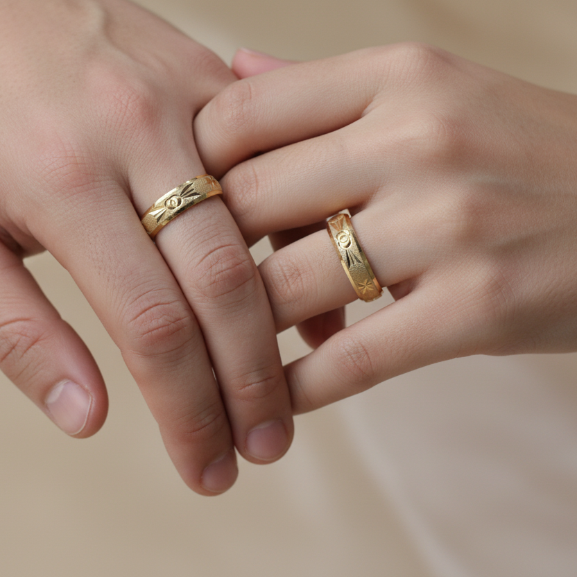 Pareja con anillos angostos estrellas