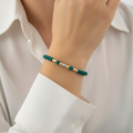 Pulsera tejida guerrero en mano - fiel