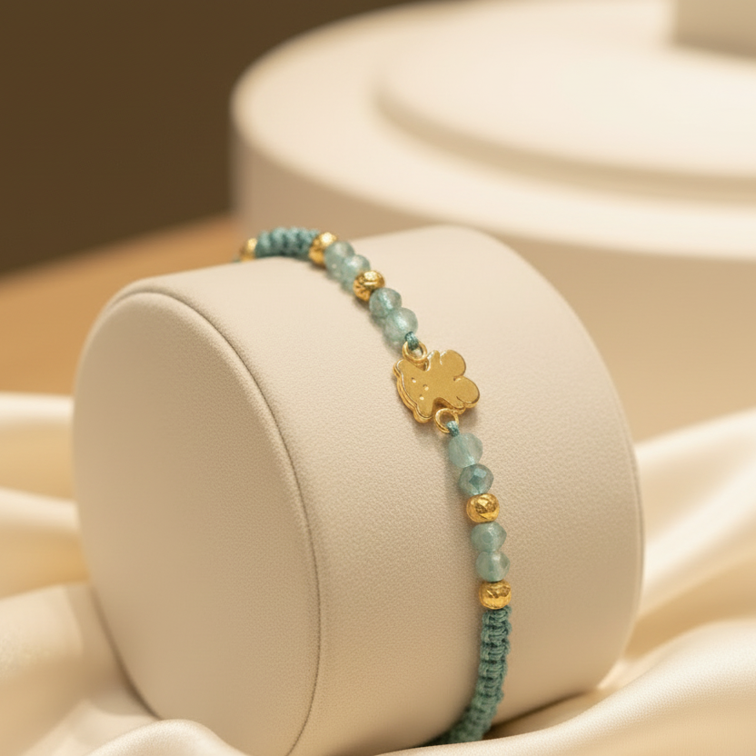 Pulsera Tejido Tous in elegant jewelry setting