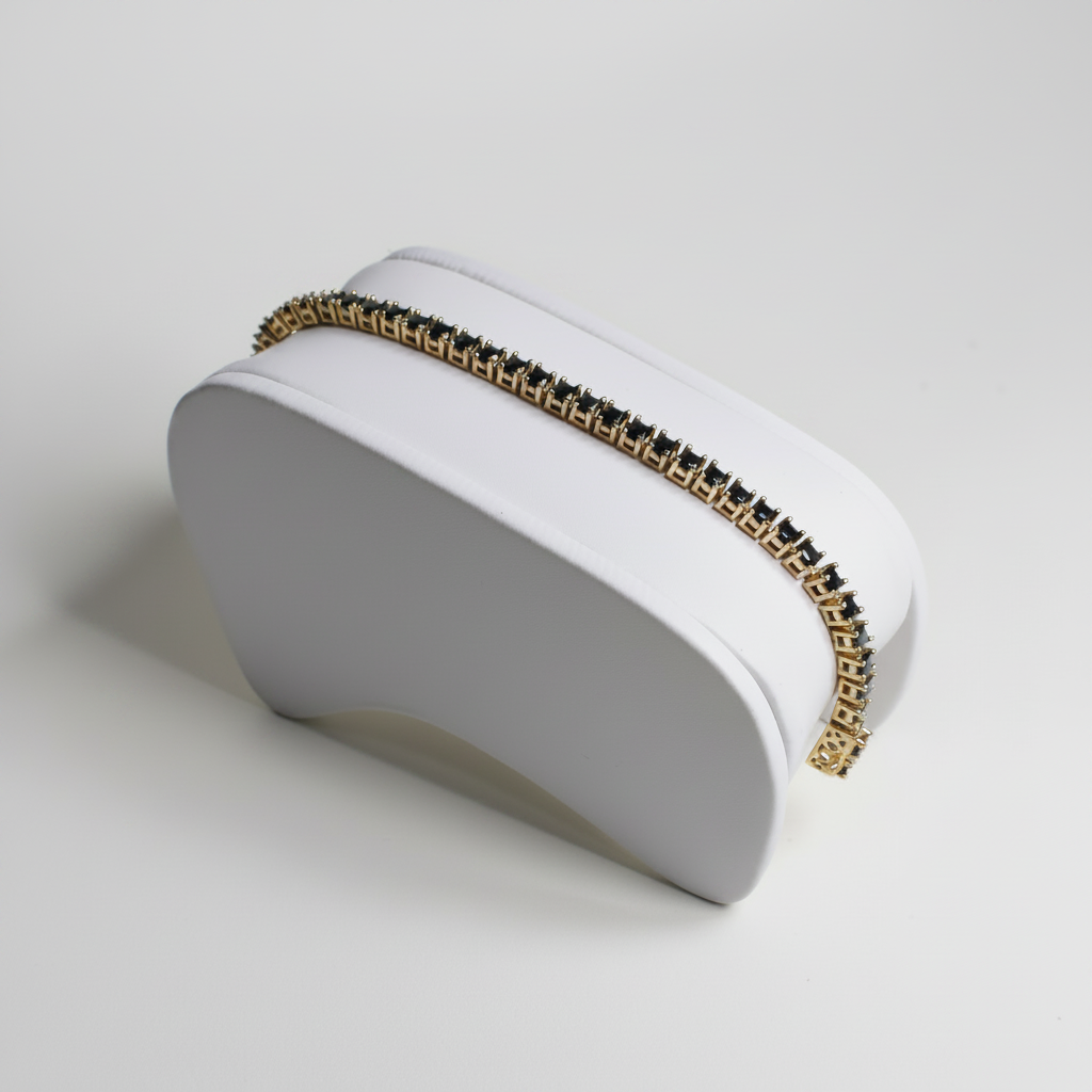 Pulsera tenis negra - fondo blanco puro