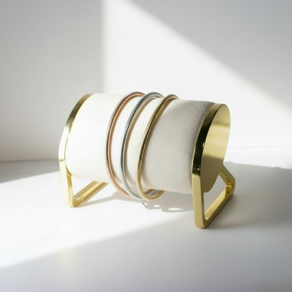 Pulseras - fondo blanco plano y limpio